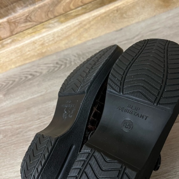 Ingaro Dark Brown Faux Crock Leather Clogs - Picture 7 of 14